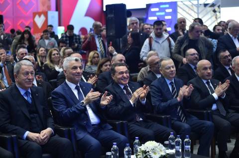 IIFF 2025 Uluslararası İstanbul Mobilya Fuarı Kapılarını Açtı 